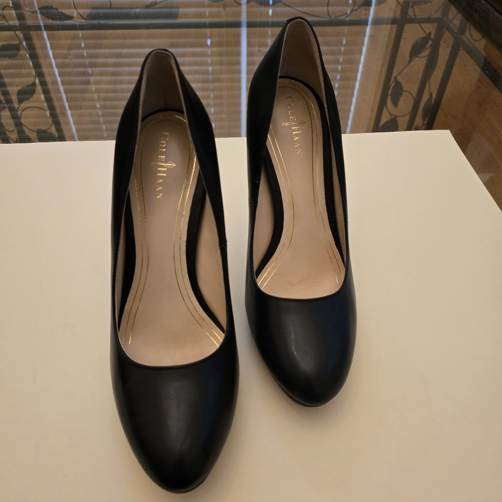 Cole Haan In Collaboration w/Nike,Black Leather Platform Rounded-Toe Pumps, Sz 8